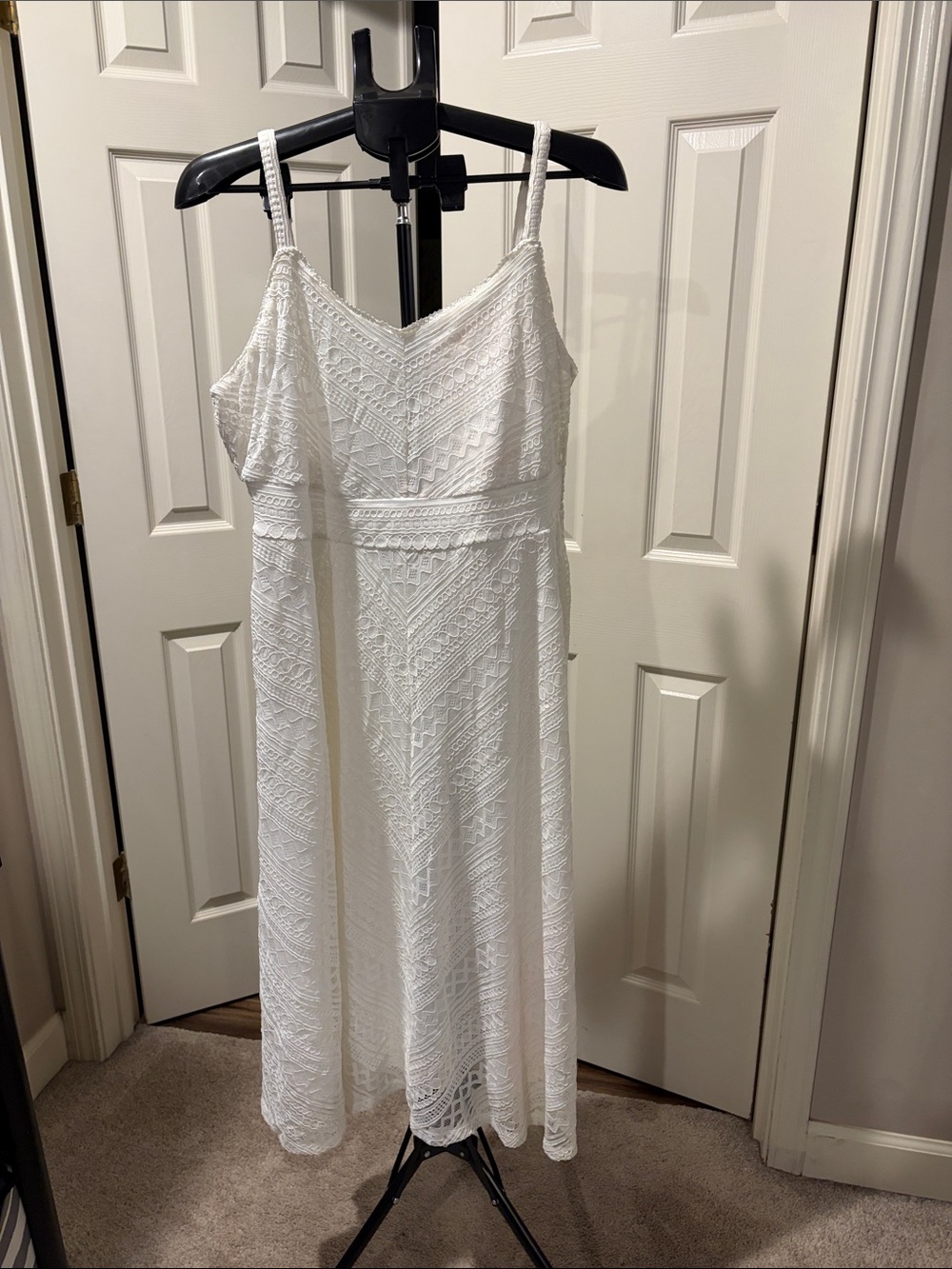 Torrid 1 (XL) White Lace Midi Lined Dress with Spaghetti Straps